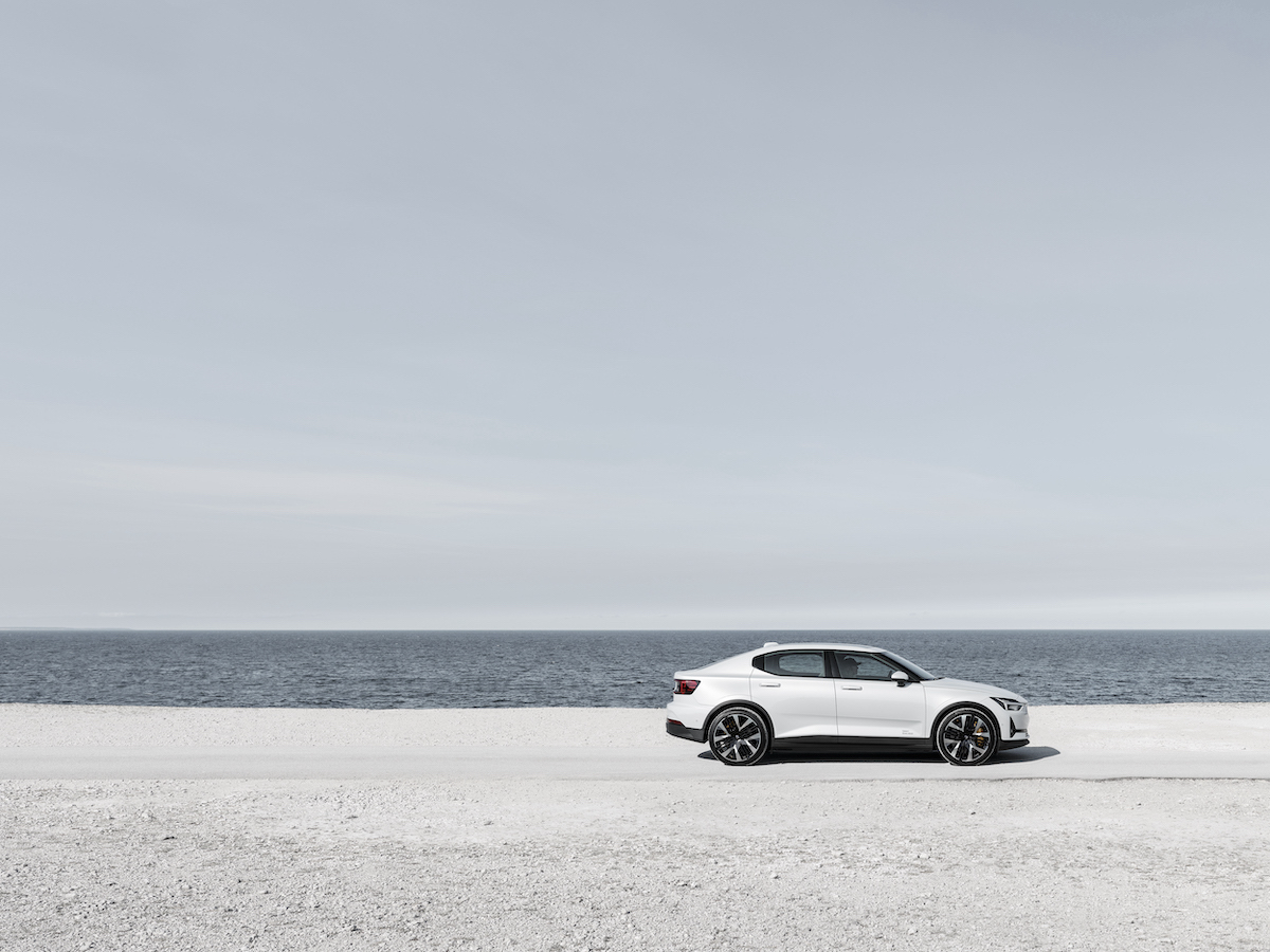 Nuova Polestar 2, un concentrato di potenza e sostenibilità Nuova Polestar 2, un concentrato di potenza e sostenibilità
