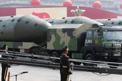 Guerra, armi all’Ucraina è la strada giusta. O basta armi a Zelensky? Vota