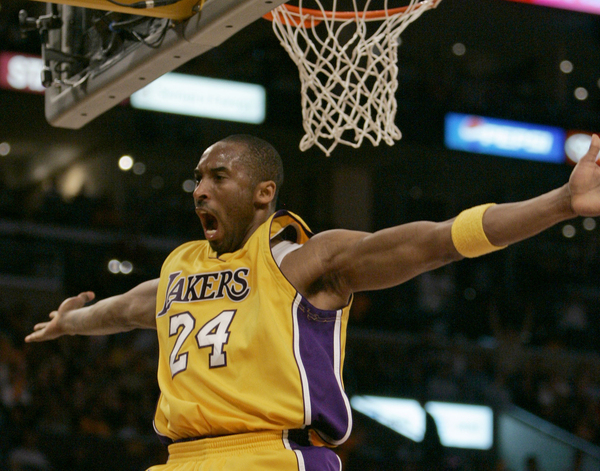 Kobe Bryant, alla moglie e alla figlia risarcimento da 30mln per le foto choc