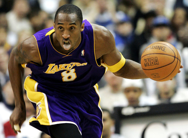 Kobe Bryant, alla moglie e alla figlia risarcimento da 30mln per le foto choc