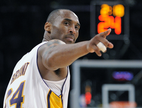 Kobe Bryant, alla moglie e alla figlia risarcimento da 30mln per le foto choc