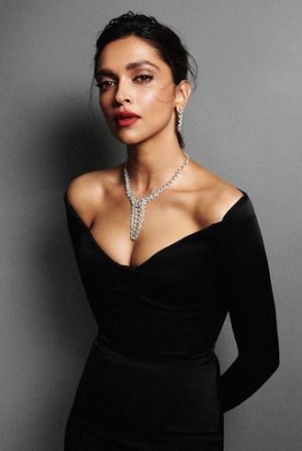 Deepika Padukone nuova global brand ambassador di Qatar Airways Deepika Padukone nuova global brand ambassador di Qatar Airways