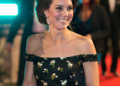 La grazia e lo stile di Kate Middleton si posso apprendere in un corso