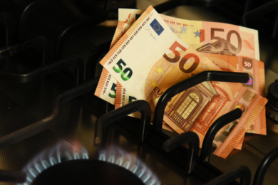 Bollette del gas in calo del 13%. Codacons: risparmio di 656 euro