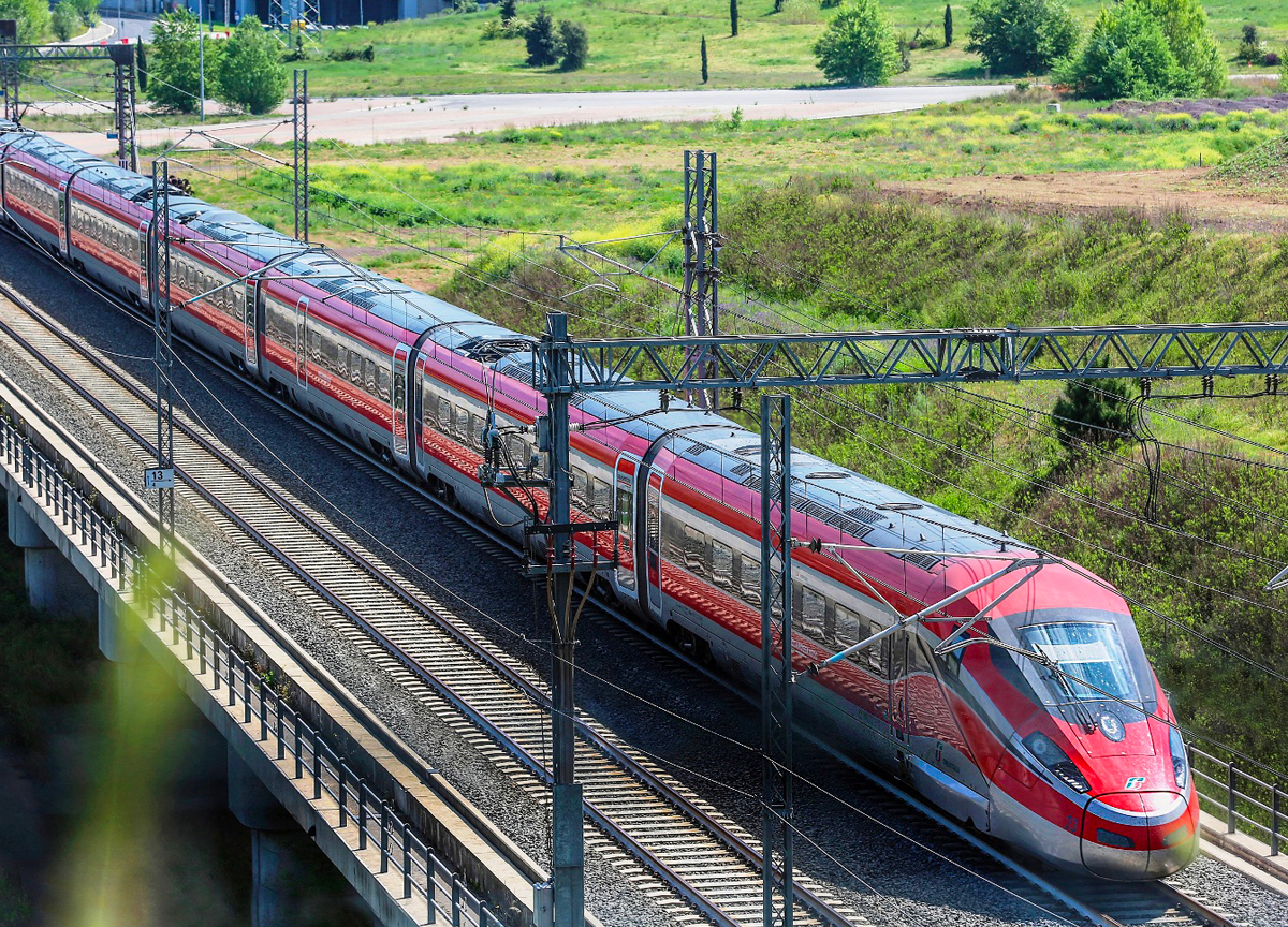 Treni transfrontalieri, piano Ue: verso la neutralità climatica Treni transfrontalieri, piano Ue: verso la neutralità climatica