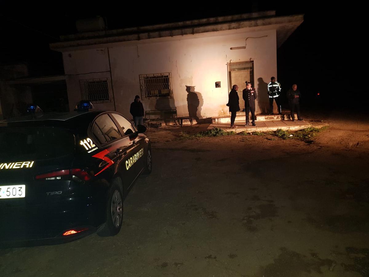 Brindisi, coppia di 70enni trovata morta in casa con ferite d’arma da fuoco Brindisi, coppia di 70enni trovata morta in casa con ferite d’arma da fuoco