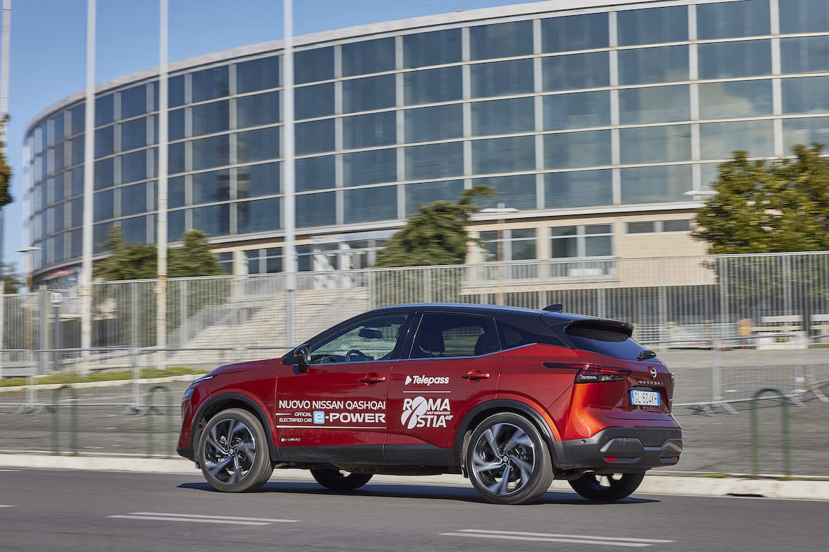 Nissan corre la quarantottesima edizione della mezza maratona RomaOstia Nissan corre la quarantottesima edizione della mezza maratona RomaOstia