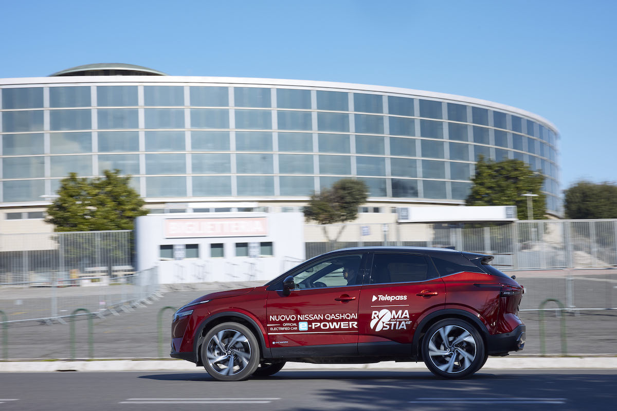 Nissan corre la quarantottesima edizione della mezza maratona RomaOstia Nissan corre la quarantottesima edizione della mezza maratona RomaOstia