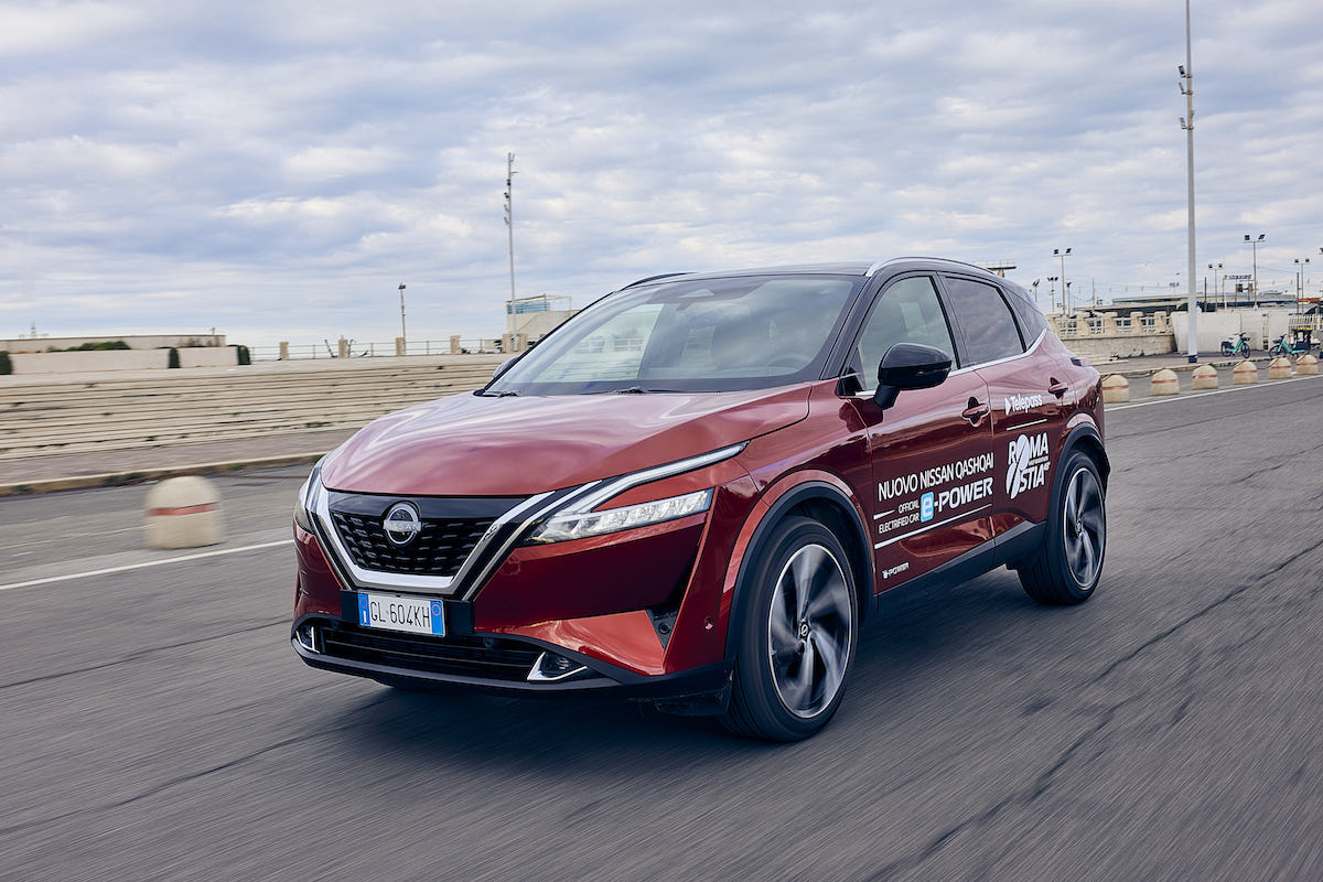 Nissan corre la quarantottesima edizione della mezza maratona RomaOstia Nissan corre la quarantottesima edizione della mezza maratona RomaOstia