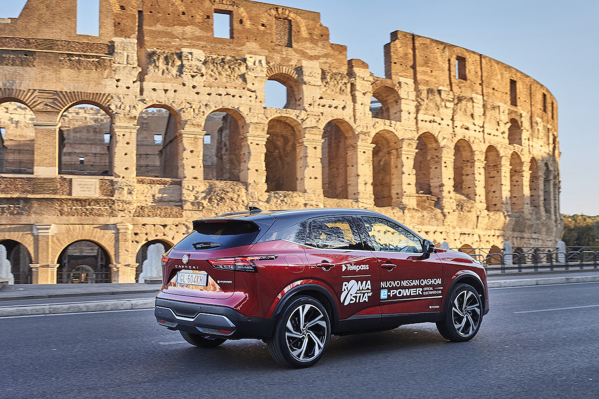 Nissan corre la quarantottesima edizione della mezza maratona RomaOstia Nissan corre la quarantottesima edizione della mezza maratona RomaOstia
