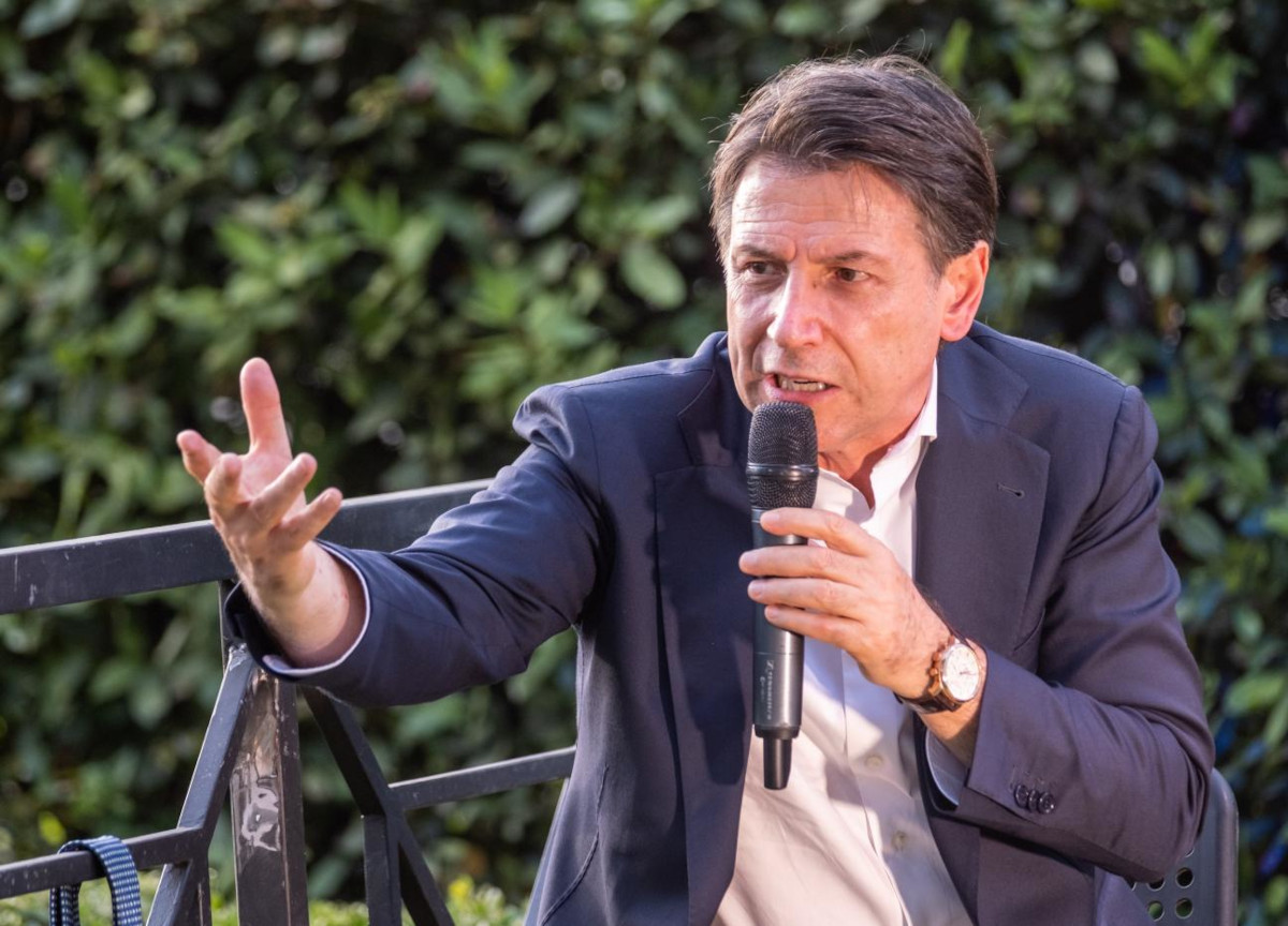 Zona Rossa, Speranza aveva firmato ma Conte no. Ecco il documento decisivo Zona Rossa, Speranza aveva firmato ma Conte no. Ecco il documento decisivo