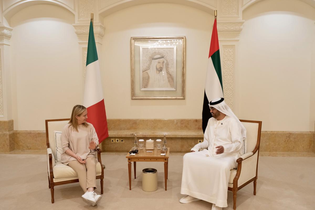 Meloni ad Abu Dhabi rilancia i rapporti Italia-Emirati: focus su energia Meloni ad Abu Dhabi rilancia i rapporti Italia-Emirati: focus su energia