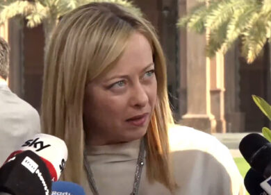 Migranti, Meloni respinge le accuse: “Valuto il prossimo Cdm a Cutro”. VIDEO