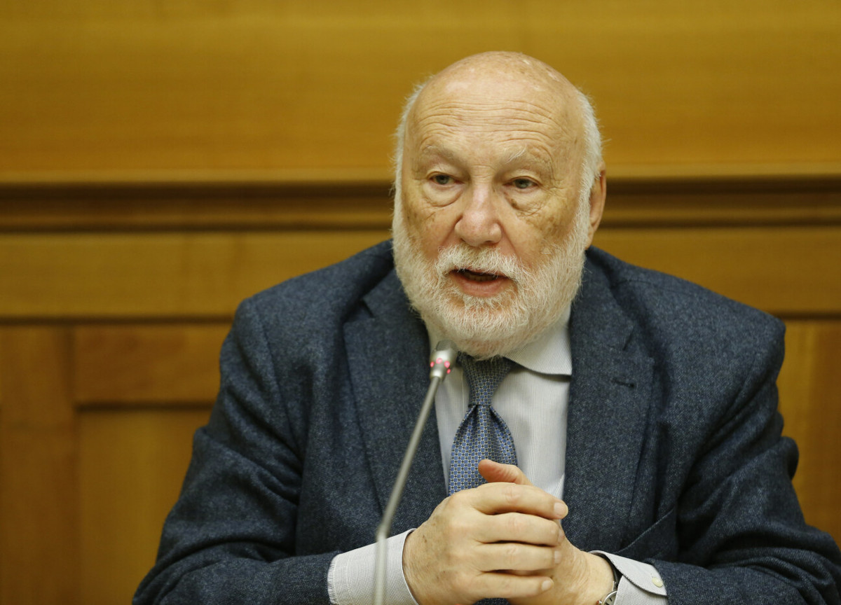 De Masi: “Schlein? Lontana anni luce da Berlinguer. Praterie per Conte e i 5s”