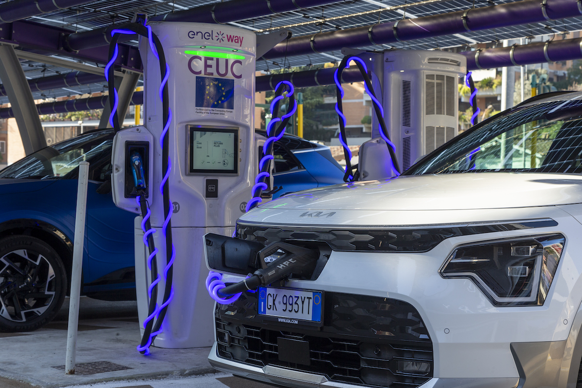 Motus-E “elettrico nel 2035 falso problema, sfruttare potenzialità” Motus-E “elettrico nel 2035 falso problema, sfruttare potenzialità”