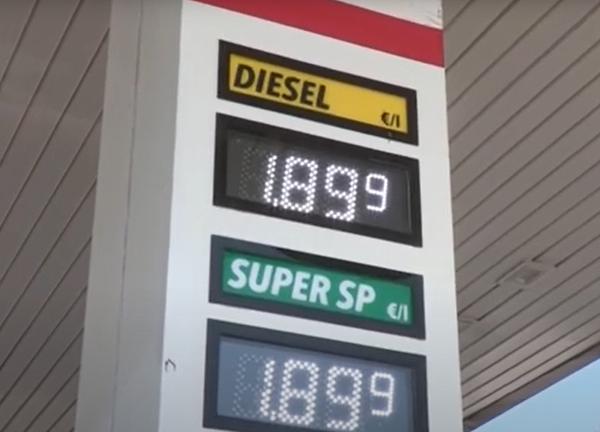 Prezzo della benzina: come si calcola e da che fattori dipende Prezzo della benzina: come si calcola e da che fattori dipende