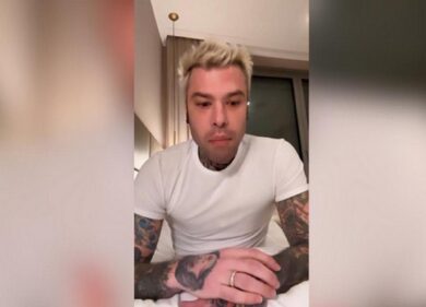 Fedez: “Sto male per un antidepressivo sbagliato. Chiara unica al mio fianco”