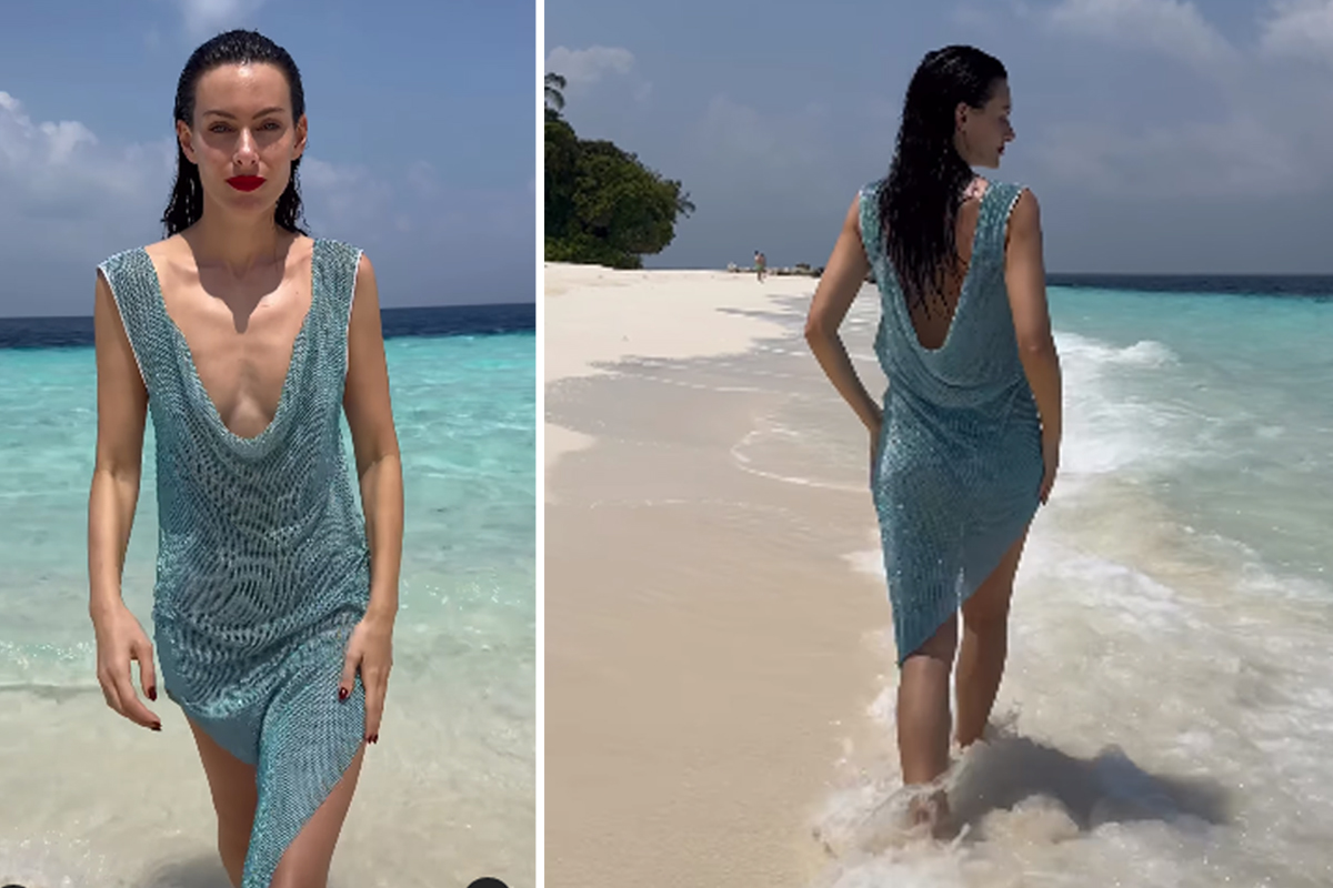 Paola Turani sulle spiagge delle Maldive con marito e figlio. Le foto