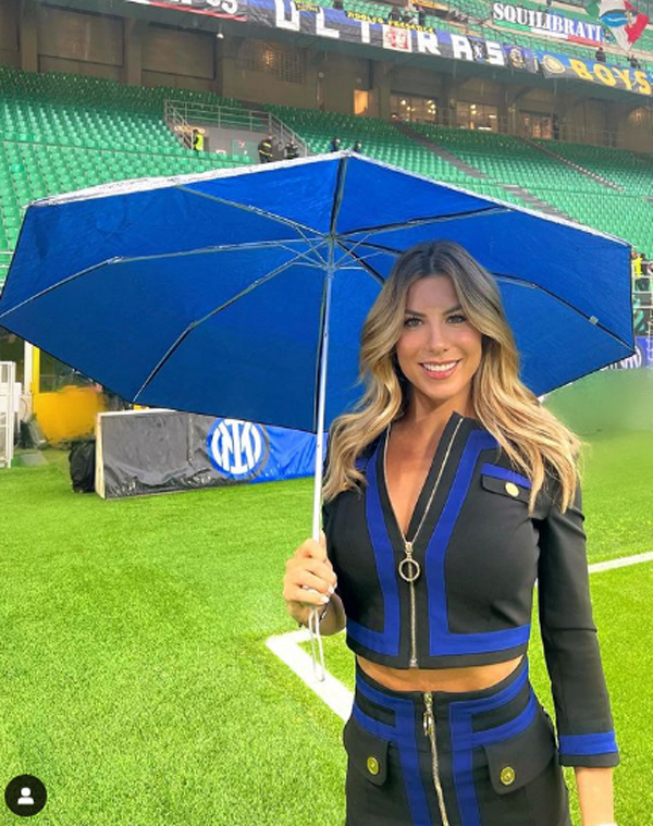 Casillas e Eva Gini flirt? Chi è la giornalista italiana col “cuore Inter” Casillas e Eva Gini flirt? Chi è la giornalista italiana col “cuore Inter”