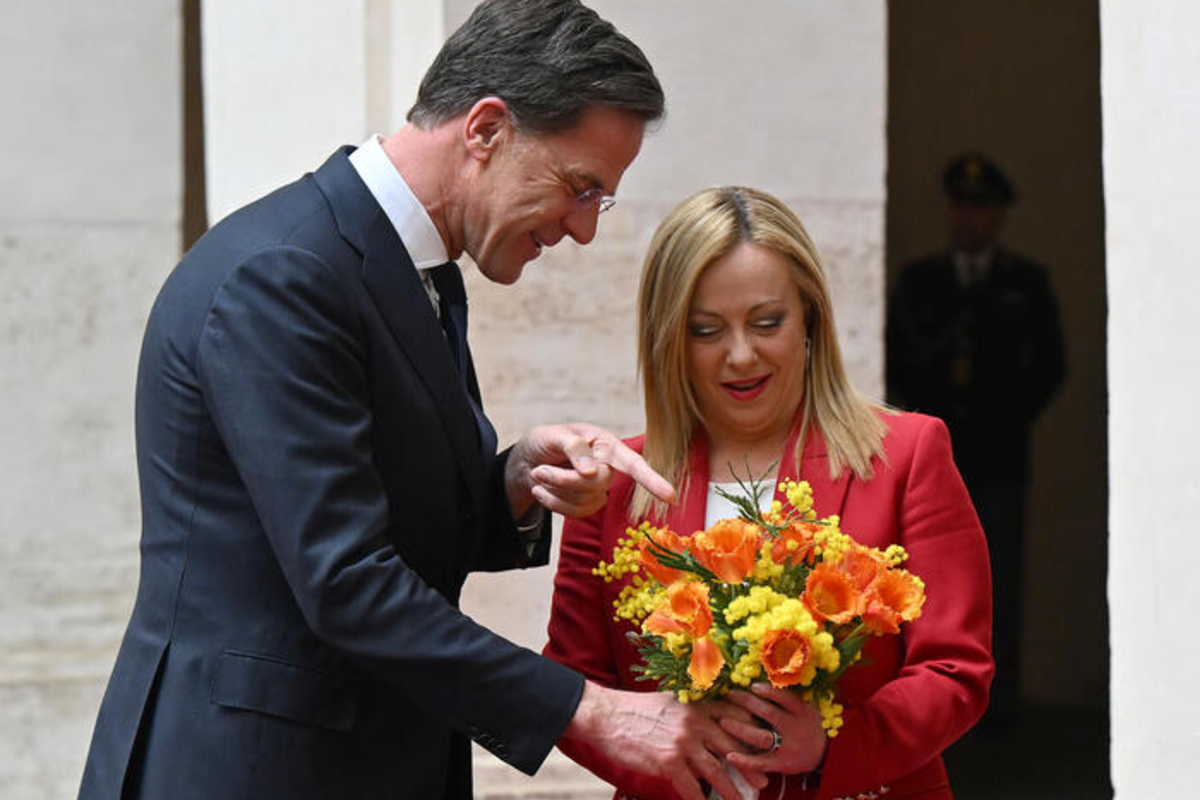 Meloni riceve Rutte a Palazzo Chigi: “Ue affronti il tema migranti” Meloni riceve Rutte a Palazzo Chigi: “Ue affronti il tema migranti”