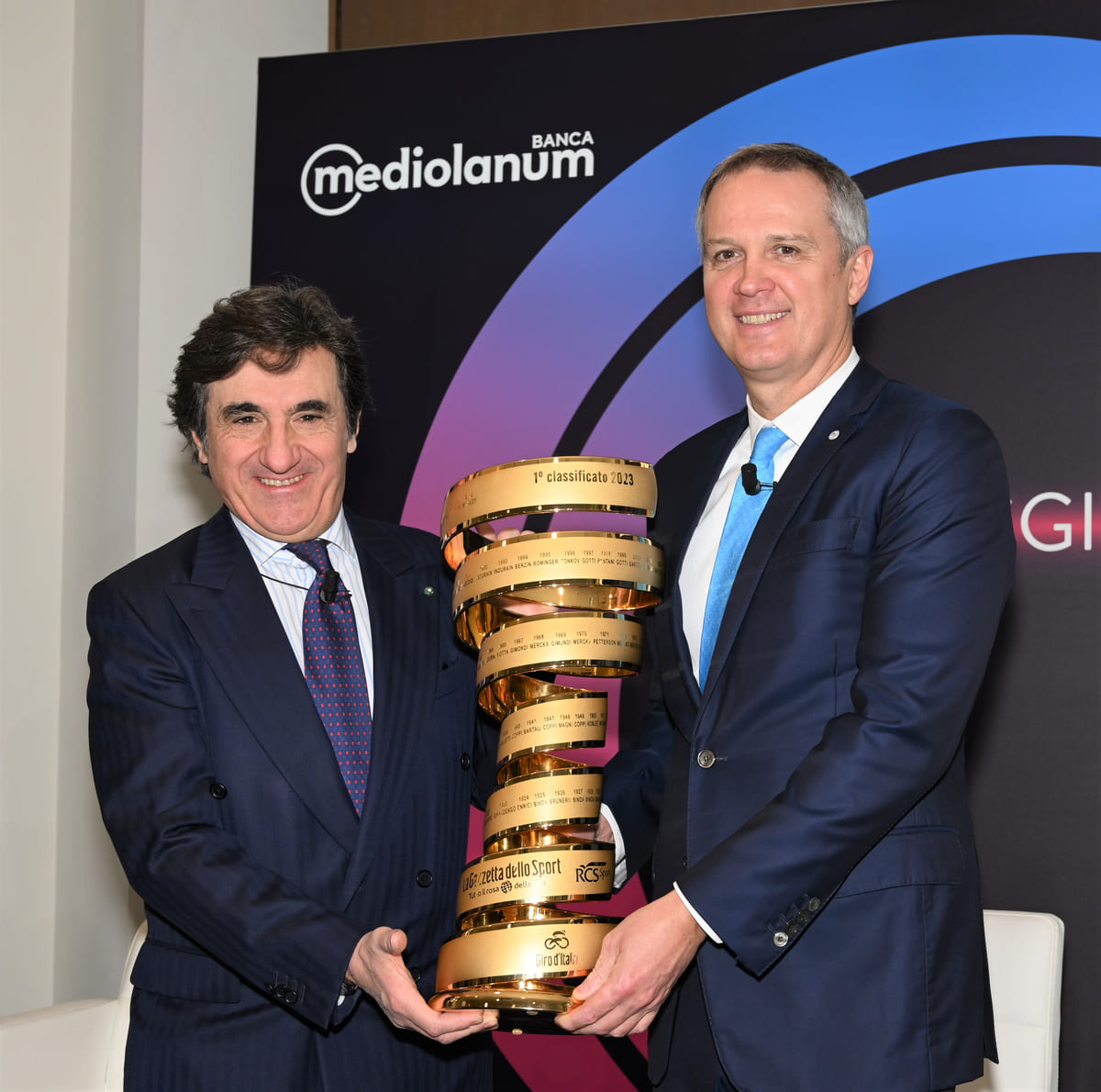 Giro d’Italia 2023 presentata la maglia del miglior scalatore Giro d’Italia 2023 presentata la maglia del miglior scalatore