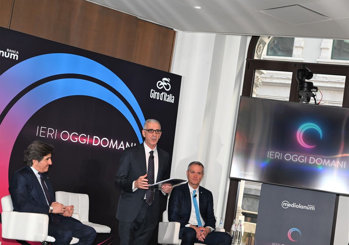Giro d’Italia 2023 presentata la maglia del miglior scalatore Giro d’Italia 2023 presentata la maglia del miglior scalatore