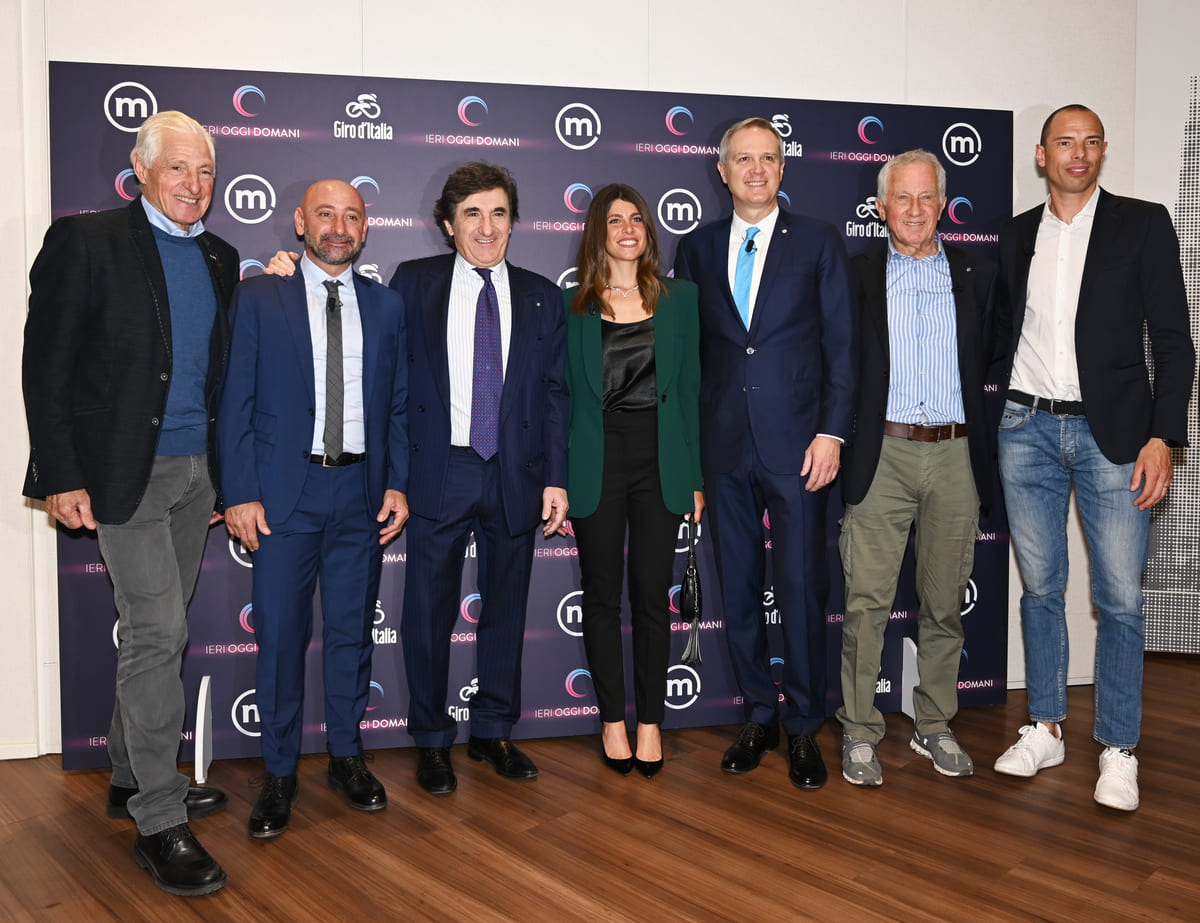 Giro d’Italia 2023 presentata la maglia del miglior scalatore Giro d’Italia 2023 presentata la maglia del miglior scalatore