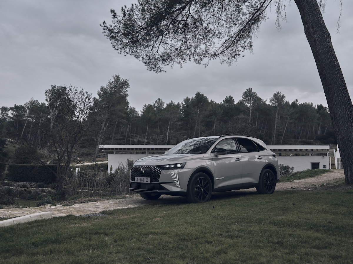 DS Automobiles presenta la sua prima collezione  Esprit De Voyage