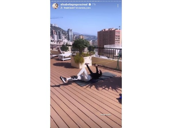 Elisabetta Gregoraci, da Montecarlo a Fratini: il momento d’oro della showgirl Elisabetta Gregoraci, da Montecarlo a Fratini: il momento d’oro della showgirl