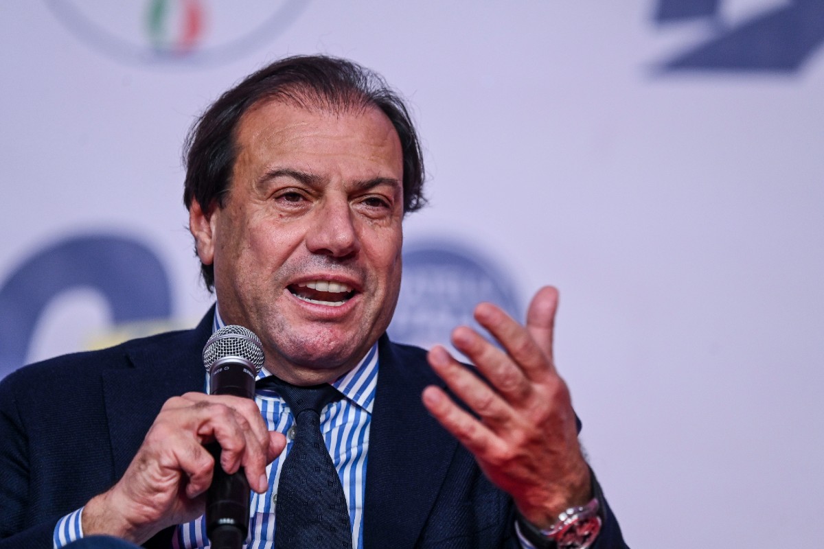 Fisco, 3 aliquote Irpef e flat tax per tutti: “Iva a zero su beni essenziali” Fisco, 3 aliquote Irpef e flat tax per tutti: “Iva a zero su beni essenziali”