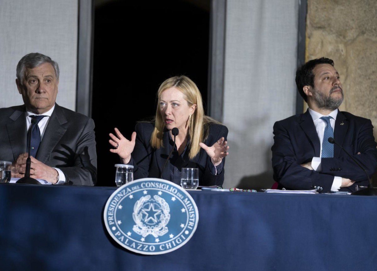 Migranti, scontro Meloni-Salvini fino a pochi minuti prima del Cdm. Retroscena