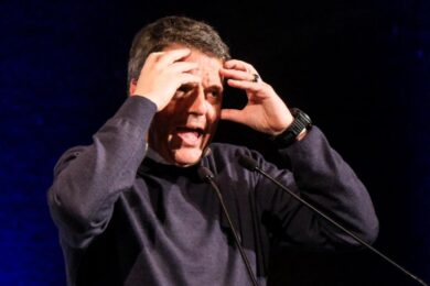 Renzi, show in aula col pm Turco: quaderno rosso per la toga rossa