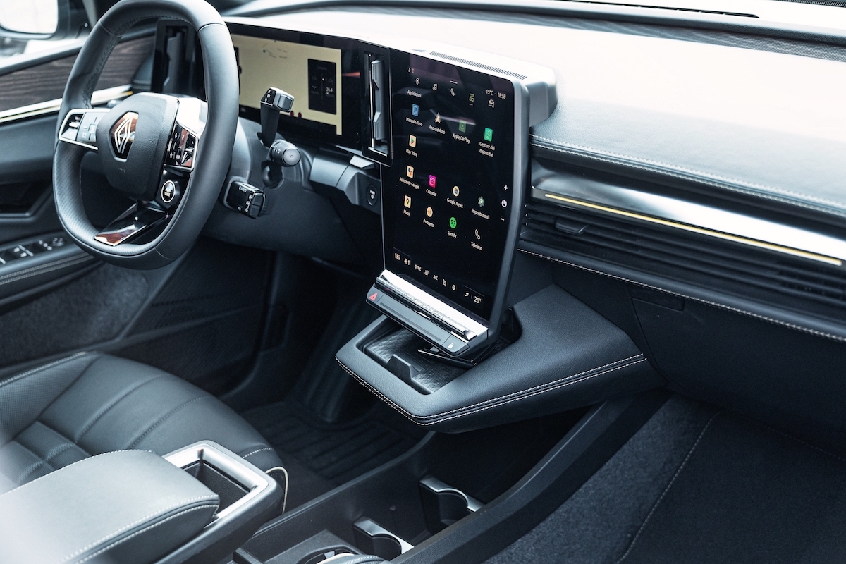 Renault Megane e-tech Electric, il piacere di viaggiare nel silenzio