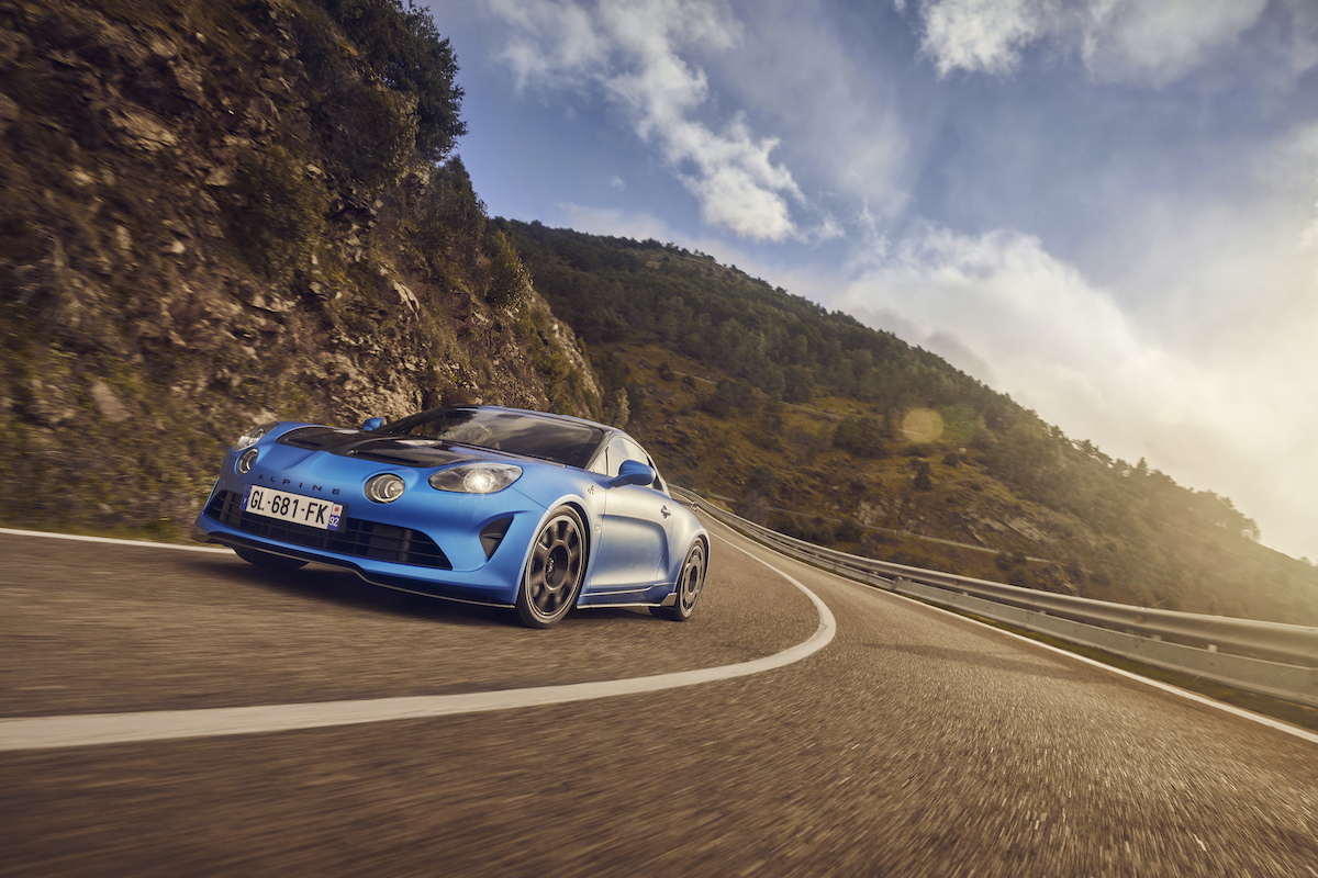 Nuova Alpine A110 R, la performance al massimo della sua espressione Nuova Alpine A110 R, la performance al massimo della sua espressione