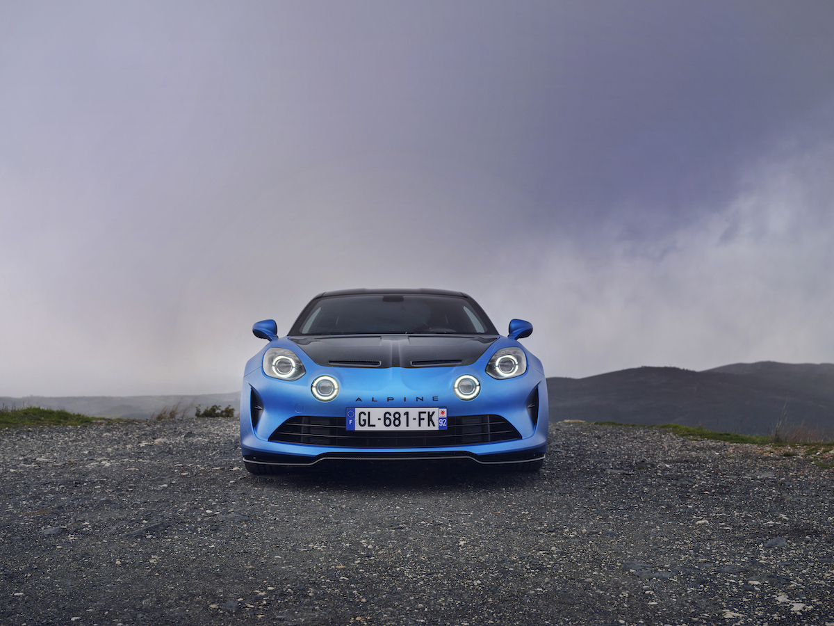 Nuova Alpine A110 R, la performance al massimo della sua espressione Nuova Alpine A110 R, la performance al massimo della sua espressione
