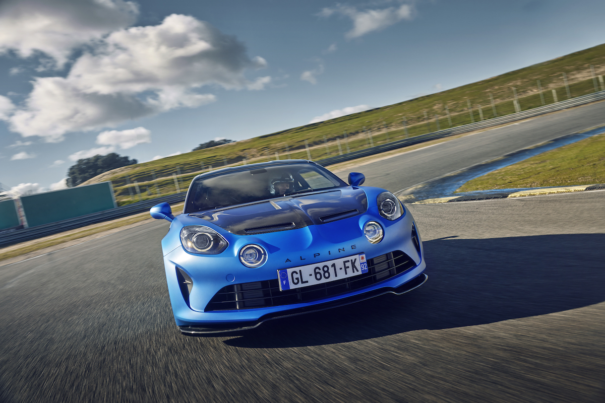 Nuova Alpine A110 R, la performance al massimo della sua espressione Nuova Alpine A110 R, la performance al massimo della sua espressione