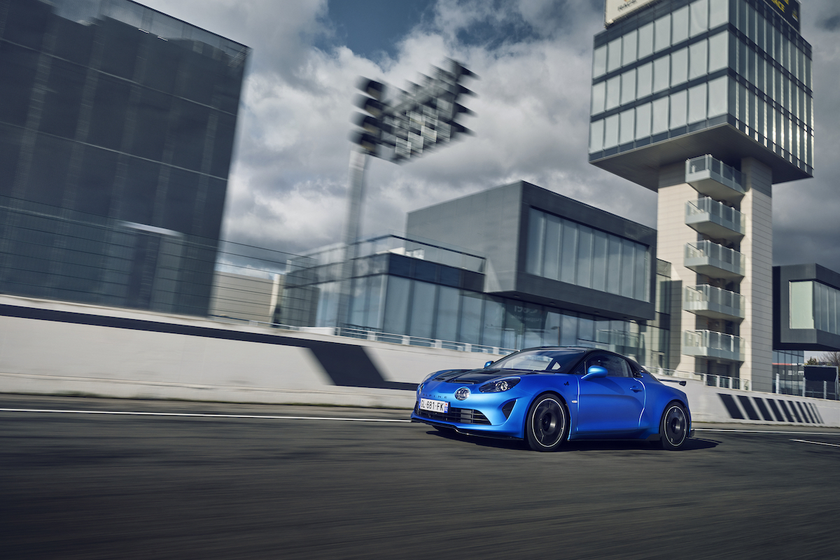 Nuova Alpine A110 R, la performance al massimo della sua espressione Nuova Alpine A110 R, la performance al massimo della sua espressione