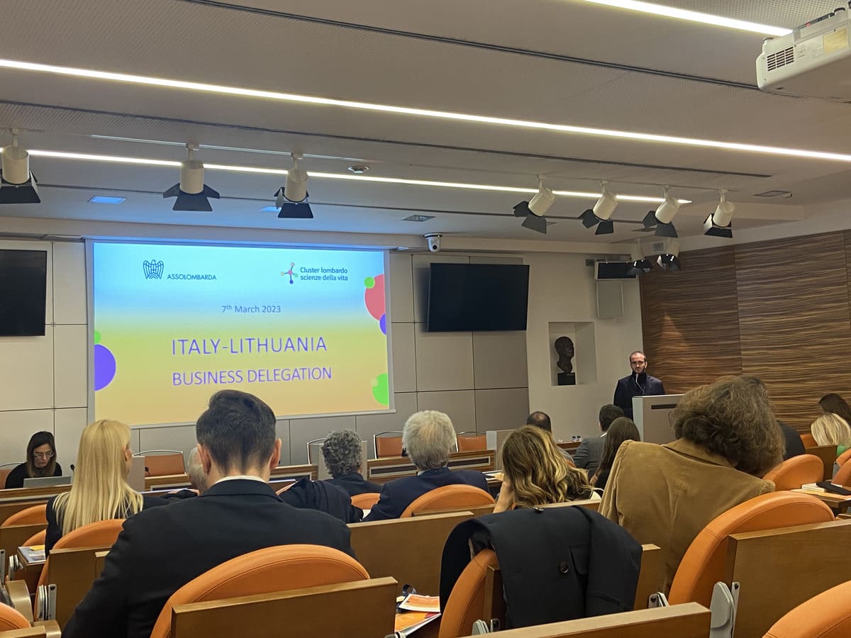 LithuaniaBIO firma MoU con Cluster Lombardo Scienze della Vita LithuaniaBIO firma MoU con Cluster Lombardo Scienze della Vita