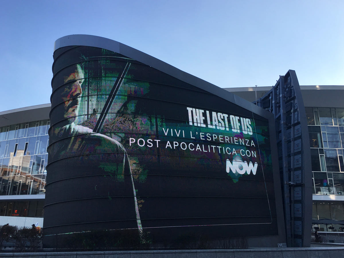 THE LAST OF US invade Milano