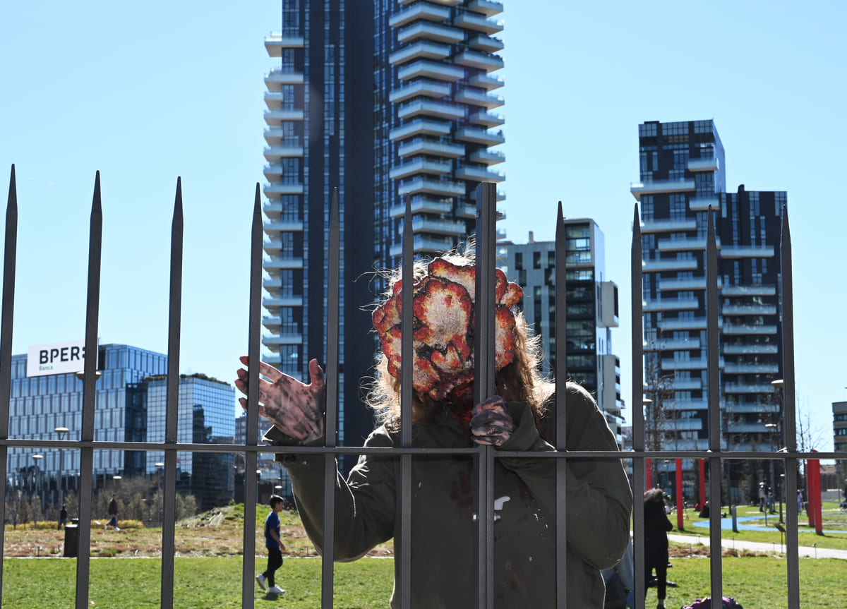 THE LAST OF US invade Milano