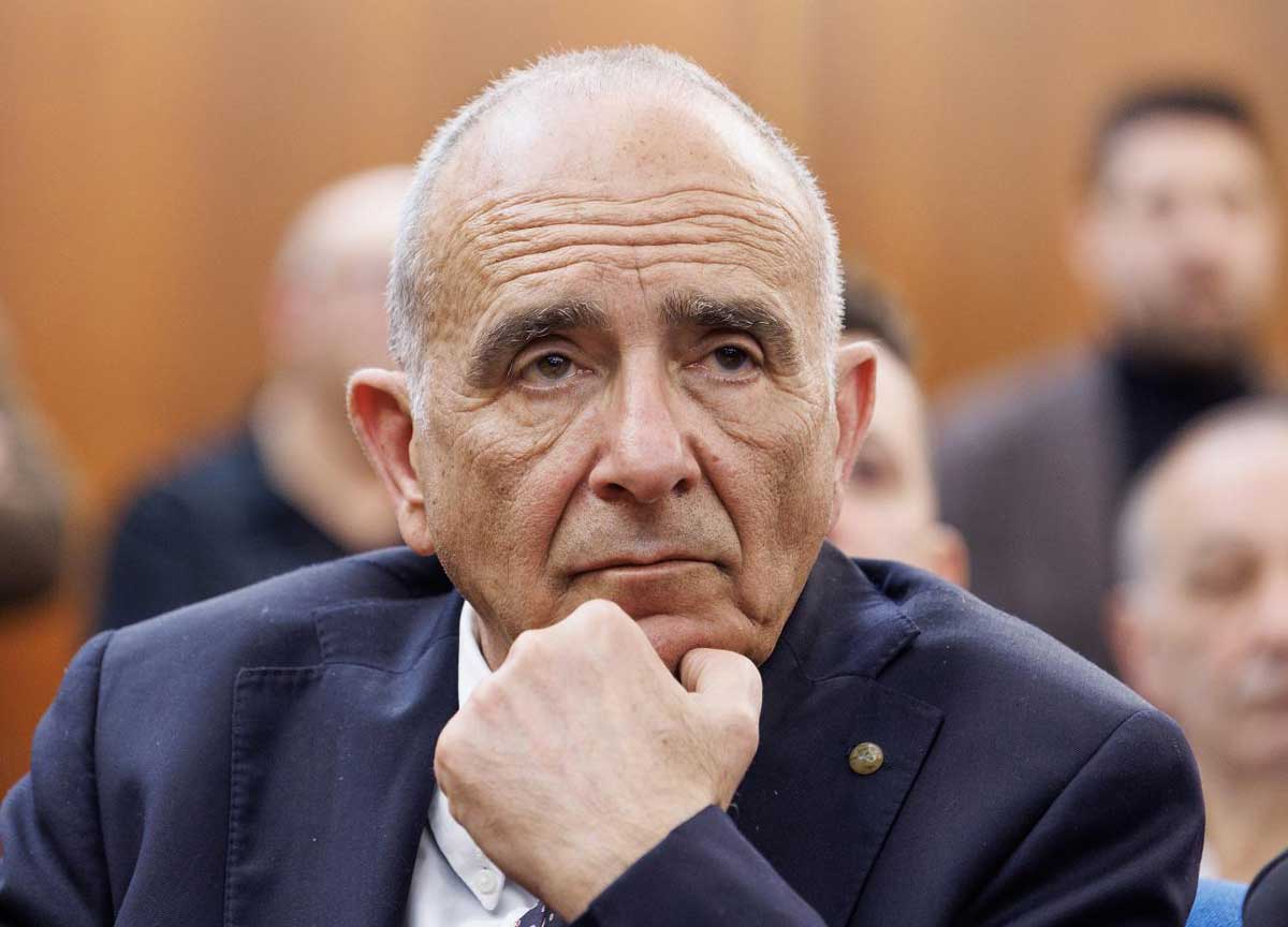 Rocca e la sua Giunta: nuotano tutti nei debiti tranne Tajani. Ecco la squadra