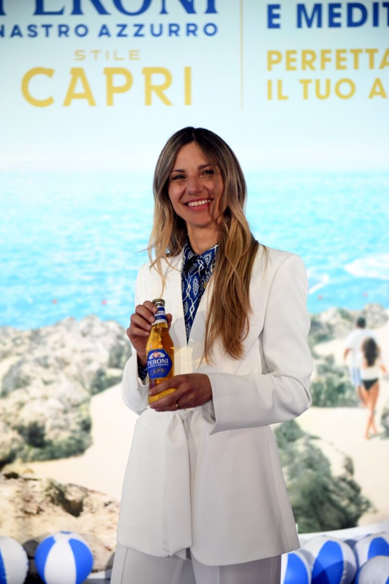 Peroni Nastro Azzurro presenta la nuova birra Stile Capri Peroni Nastro Azzurro presenta la nuova birra Stile Capri