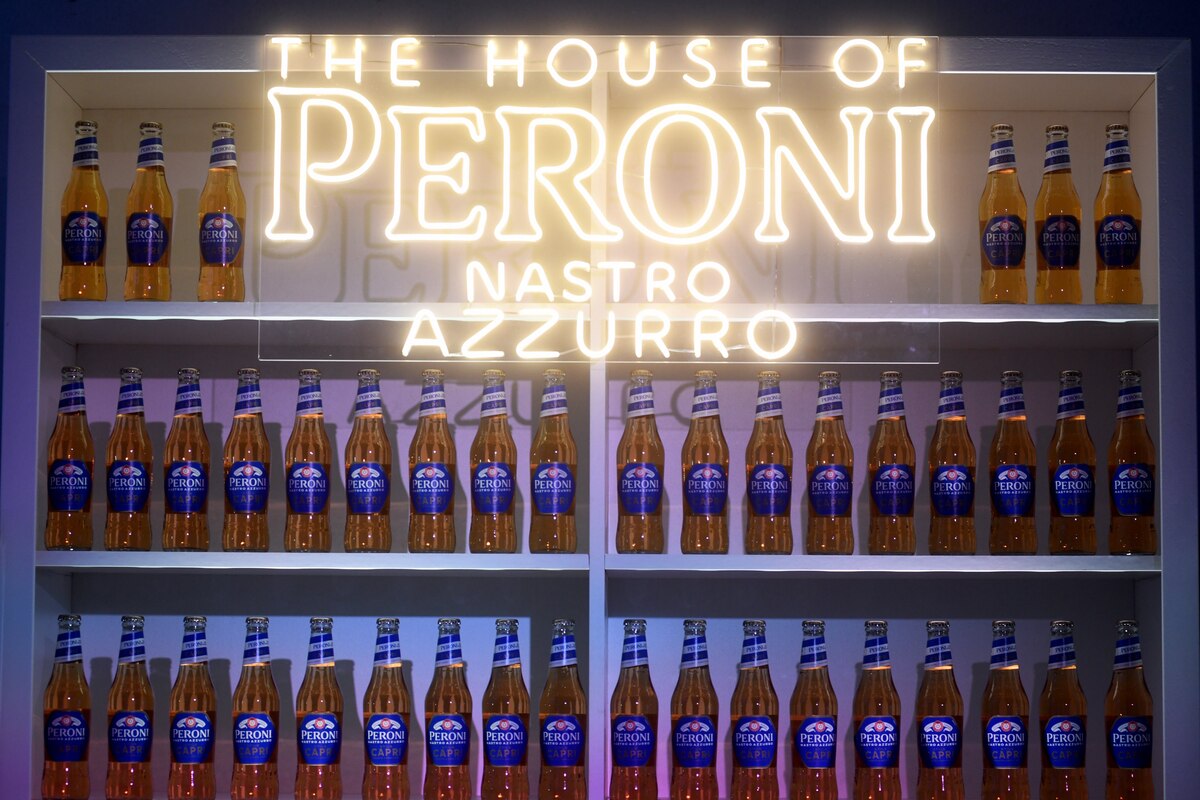 Peroni Nastro Azzurro presenta la nuova birra Stile Capri Peroni Nastro Azzurro presenta la nuova birra Stile Capri