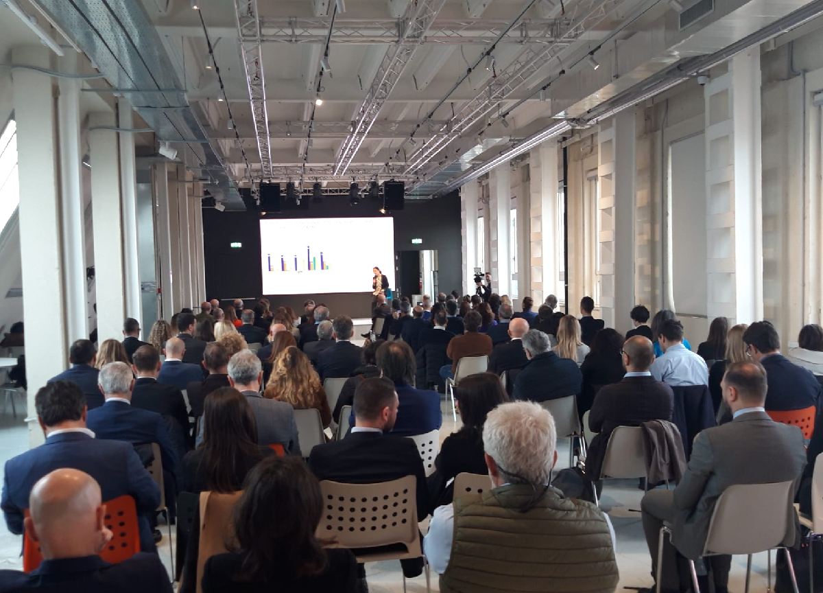 Intesa Sanpaolo, nasce a Milano il “Laboratorio ESG” Intesa Sanpaolo, nasce a Milano il “Laboratorio ESG”