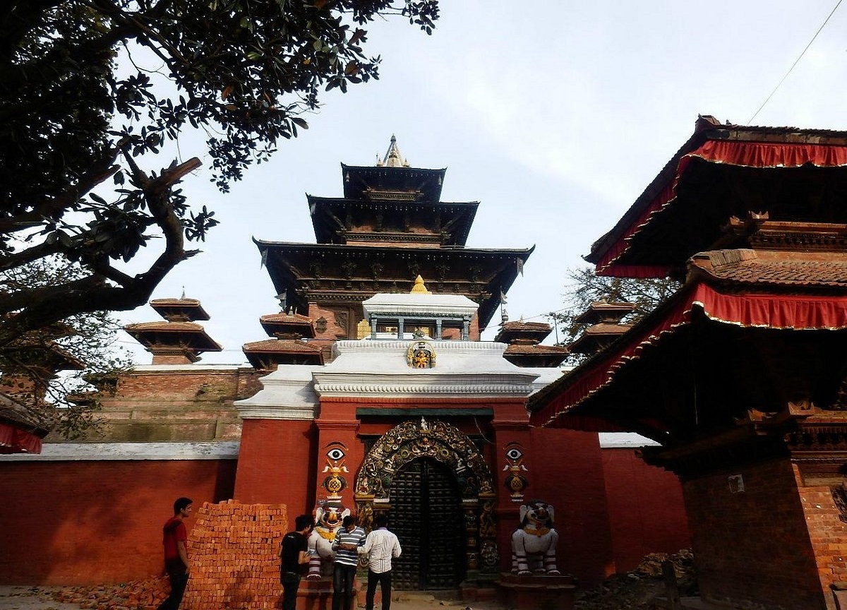 “Tentato furto reperti”, docente bresciano bloccato in Nepal “Tentato furto reperti”, docente bresciano bloccato in Nepal