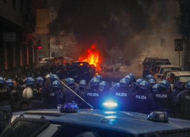 Napoli, ondata di arresti dopo la guerriglia: cosa c’è dietro l’odio ultras