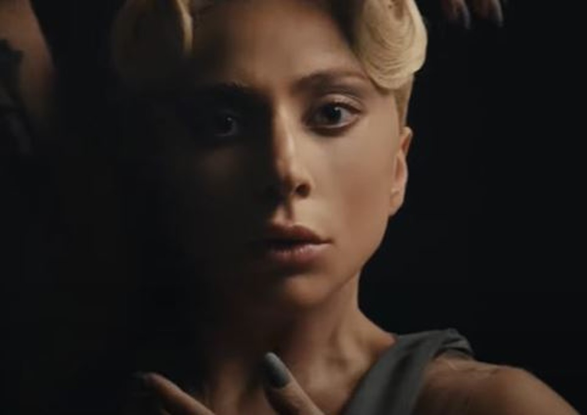 Dom Perignon lancia la nuova campagna. On air lo spot con Lady Gaga Dom Perignon lancia la nuova campagna. On air lo spot con Lady Gaga