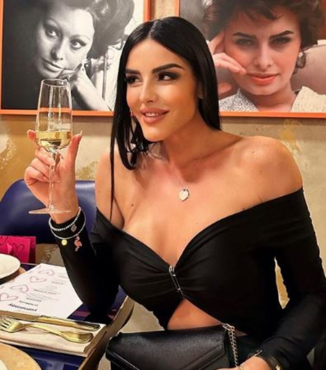 Barbara Francesca Ovieni alza gli ascolti di 7Gold, dalla storia con il rapper Moreno alla tv. Ecco chi è