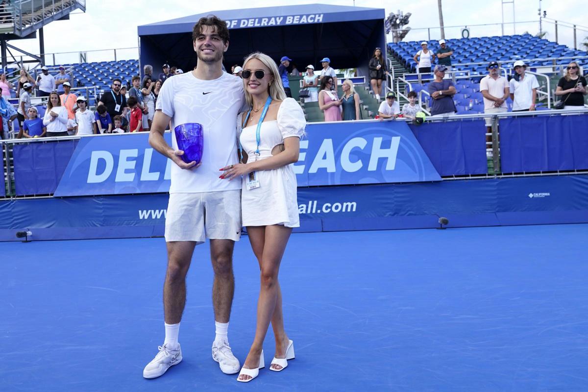 Tennis, si “spoglia” in campo: la bella Morgan è rimasta impressionata e…