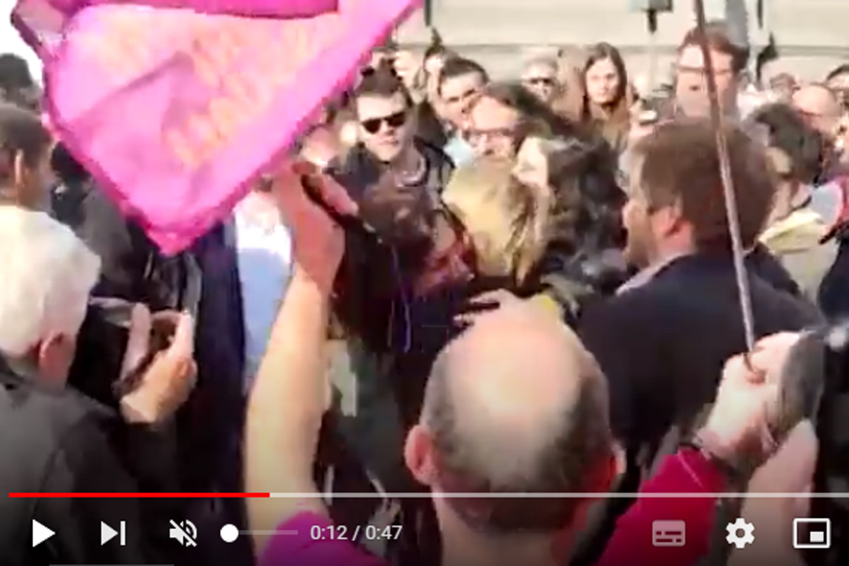 Genitori Lgbt, Pascale: “Salvini omofobo”. L’abbraccio con Elly Schlein. Video